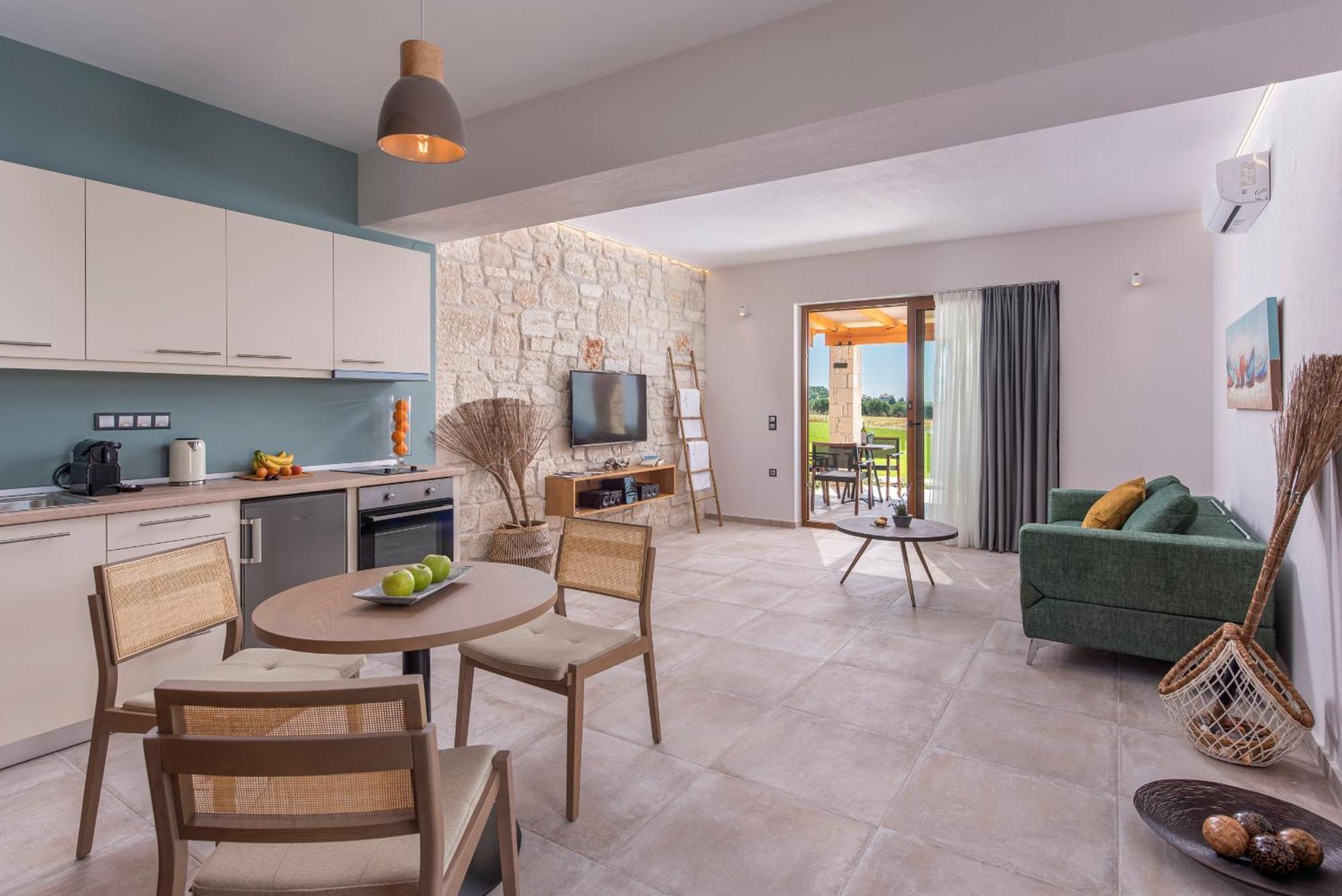 Mint Retreat Suites (Adults Only) Kalandra الغرفة الصورة