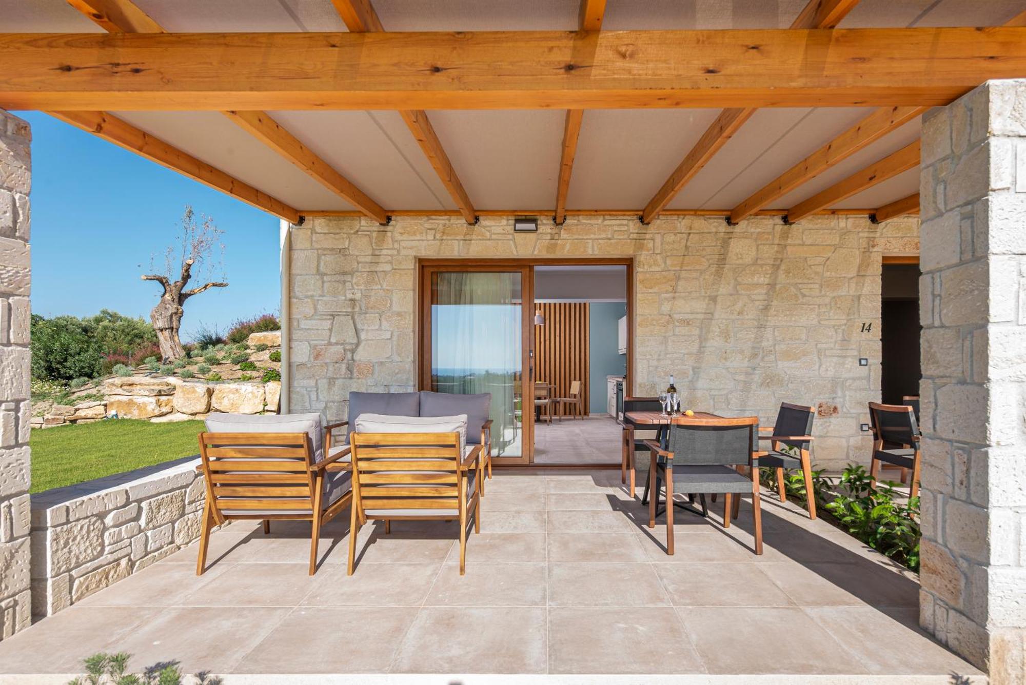 Mint Retreat Suites (Adults Only) Kalandra الغرفة الصورة